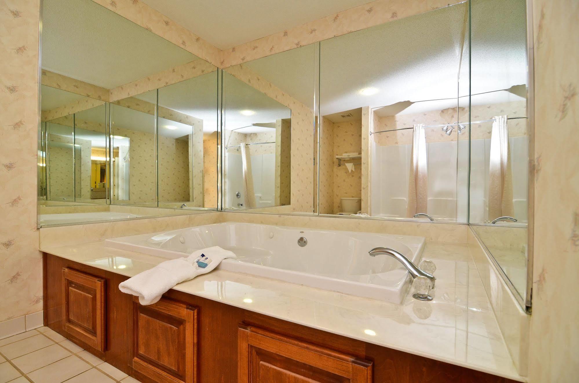 Best Western Hawkinsville Inn & Suites Rom bilde